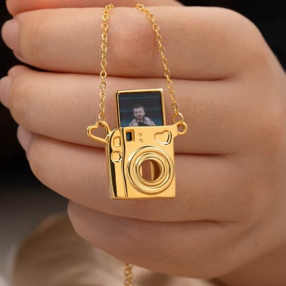 Gold Camera Necklace with Personalized Photo Photography Pendant Memory, Gift - Picture 1 of 8